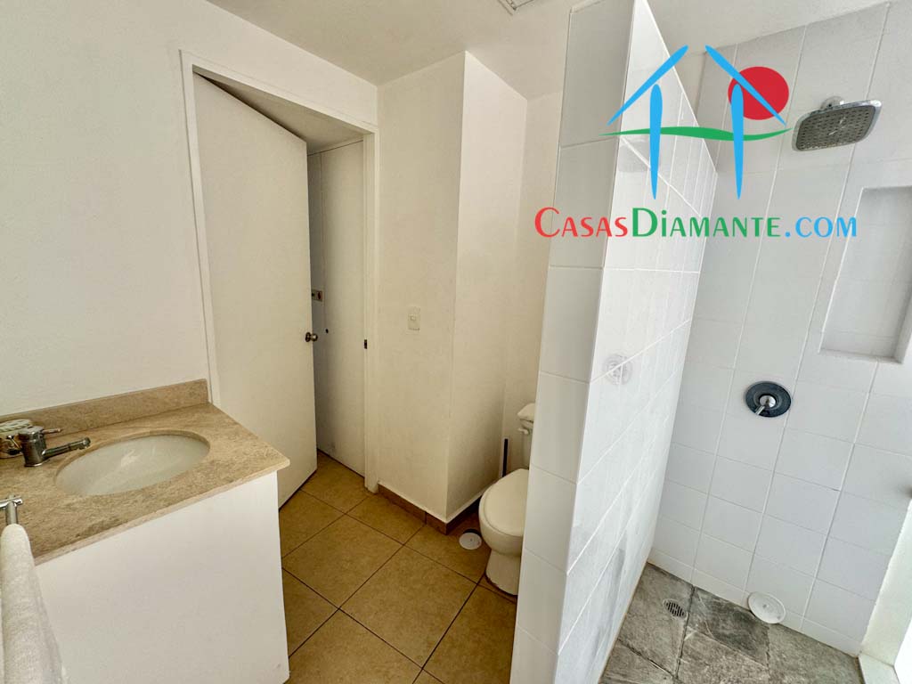 Acqualina Skylife Norte 1702 - Baño completo 3